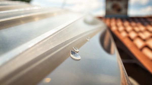 Top 5 astuces pour améliorer votre toiture en polycarbonate